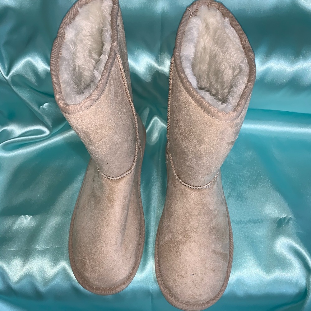 NWOT   Reneeze Boots